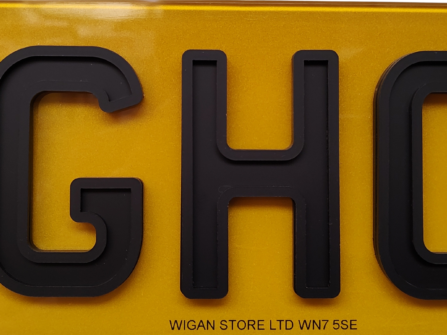 HEX/ Lambo Show Plate in Matte Inner Matte Outline Ghost